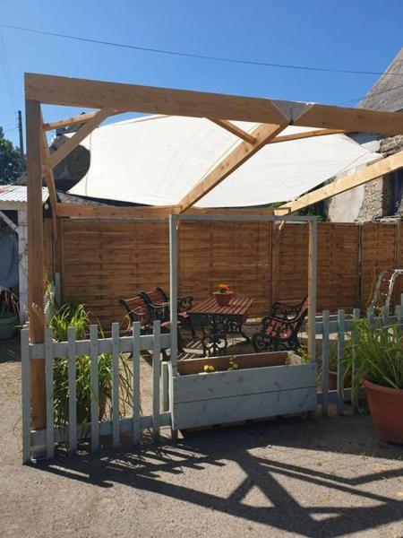 Le Petit Dragon Bed and Breakfast Plumaudan Buitenkant foto